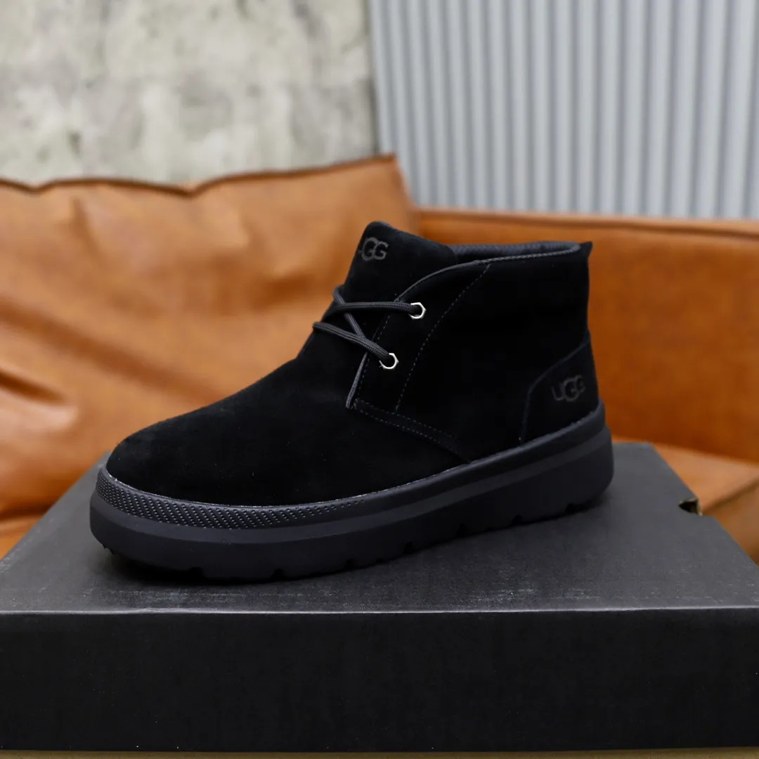Ex-factory price: 520💰Thick wool imported from Australia Brand: UGG genuine purchase Size: 39-44 (45 customized) Grade: Official website 1:1 Material: First layer of genuine leather waterproof and antifreeze upper Real wool lining Original non-slip and wear-resistant outsole Style category: Men's casual shoes Trendy style Comfortable on the feet Color: Official website color synchronization